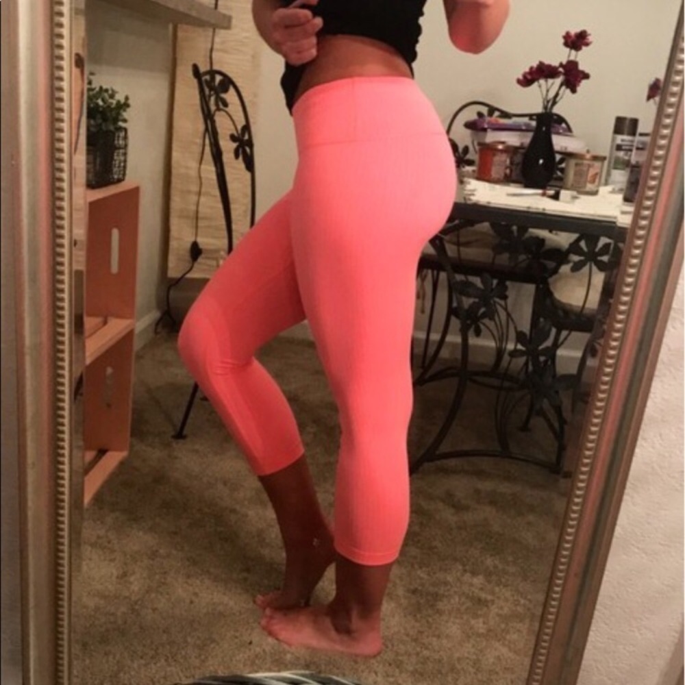 //Lululemon Wunder Under Crop Neon Pop Orange - Picture 4 of 16